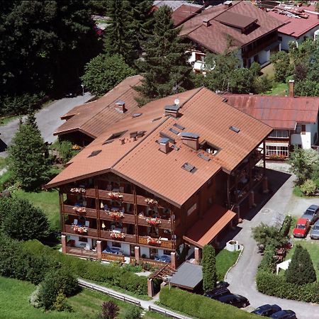 Gaestehaus Zur Faerbe Apartments Оберстдорф Екстер'єр фото